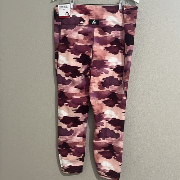 Reebok Women's Getaway High Rise 7/8 Leggings with Pockets - Picture 2 of 9
